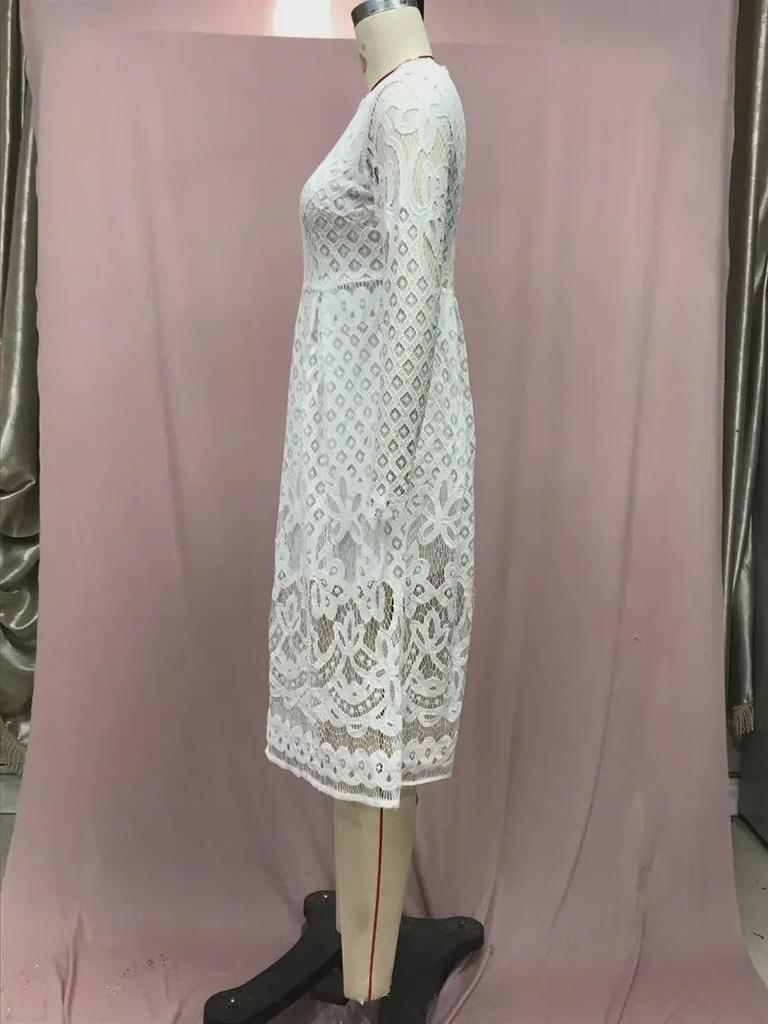 2025 Fall European & American Women's Lace Slim Midi Dress with Hollow Round Neck & Long Sleeves
