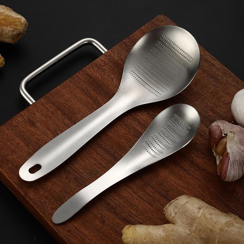Household Spoon-Shaped Stainless Steel Ginger Grinder Manual Ginger Juice Garlic Paste Ginger Mincer Garlic Ginger Grinder 2-Pack