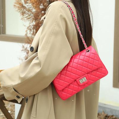 Umhängetasche aus Schaffell mit Rautenkette - 2025 Herbst/Winter Pendlertasche, All-Match, kleine quadratische High-End-Umhängetasche für Damen