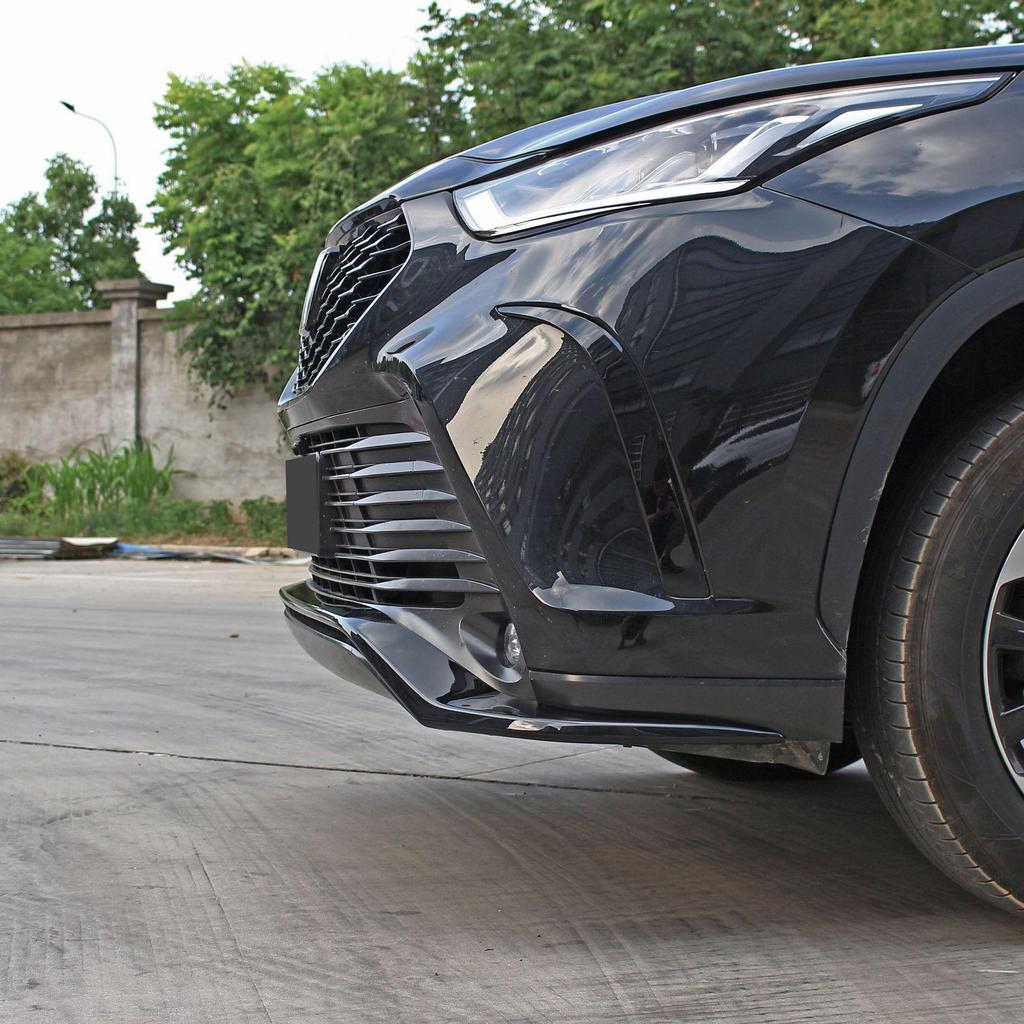 Toyota Highlander XSE Pakiet Sportowy: Przednia dokładka, Progi boczne, Zderzaki, Zestaw spojlerów