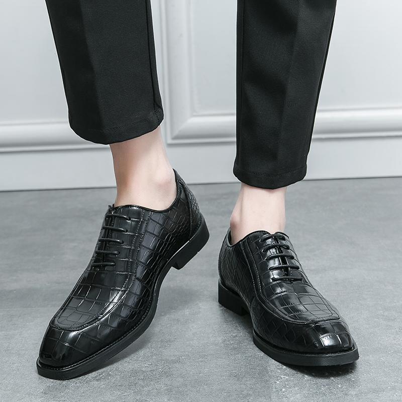 Fashion2024 NEW Men's Business Brogues Shoes High Grade Pointed Toe Vintage Genuine Leather Shoes Men Formal Wear Oxford Shoes 38-46