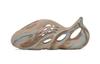 Yeezy Foam RNNR MX Sand Grey Kinder GY3970