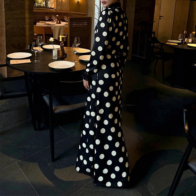 Abito Maxi Floreale Estivo da Donna con Spalline Sottili Scollo a U Senza Maniche Lungo Vita Stretta Abito da Festa Elegante Casual Outfit per le Vacanze