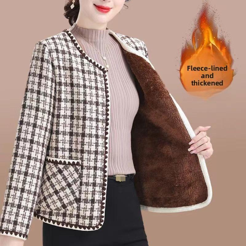 Fashion mother's versatile short Xiaoxiangfeng jacket middle-aged women's clothing autumn and winter clothing new velvet top cardigan
