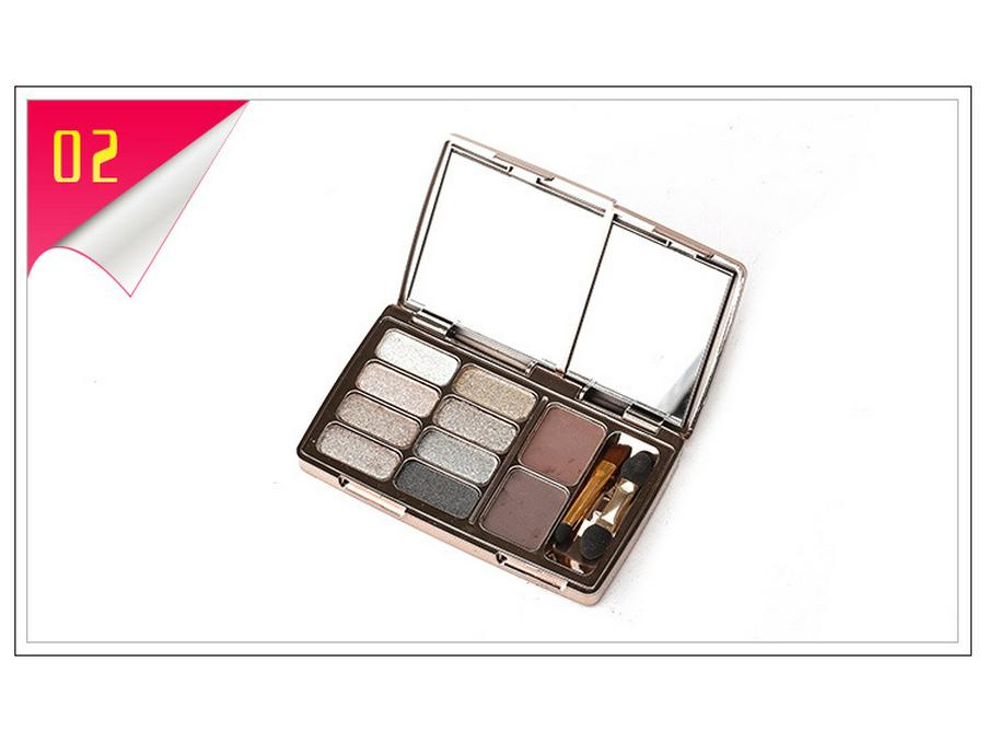 Winnie the Pooh Eyeshadow: 8-Color Palette with Diamond Finish & 2 Eyebrow Powders.