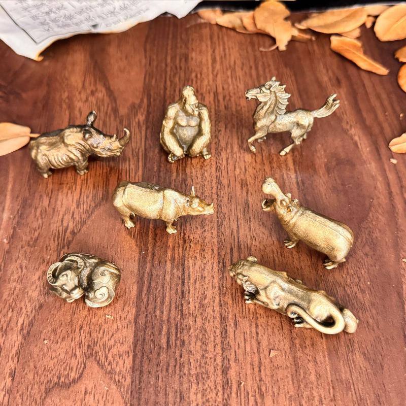 1Pcs Brass Hippopotamus Rhinoceros Statue Metal Animal Figurine Miniature Ornament For Home And Office Desk Decoration
