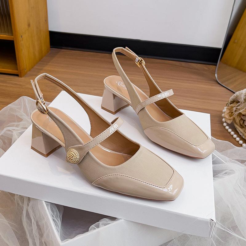 

Французские сандалии на одном слове с сумкой на голове женские 2025 новые толстый каблук пустые одинарные туфли лето большой размер квадратный носок высокий каблук 34