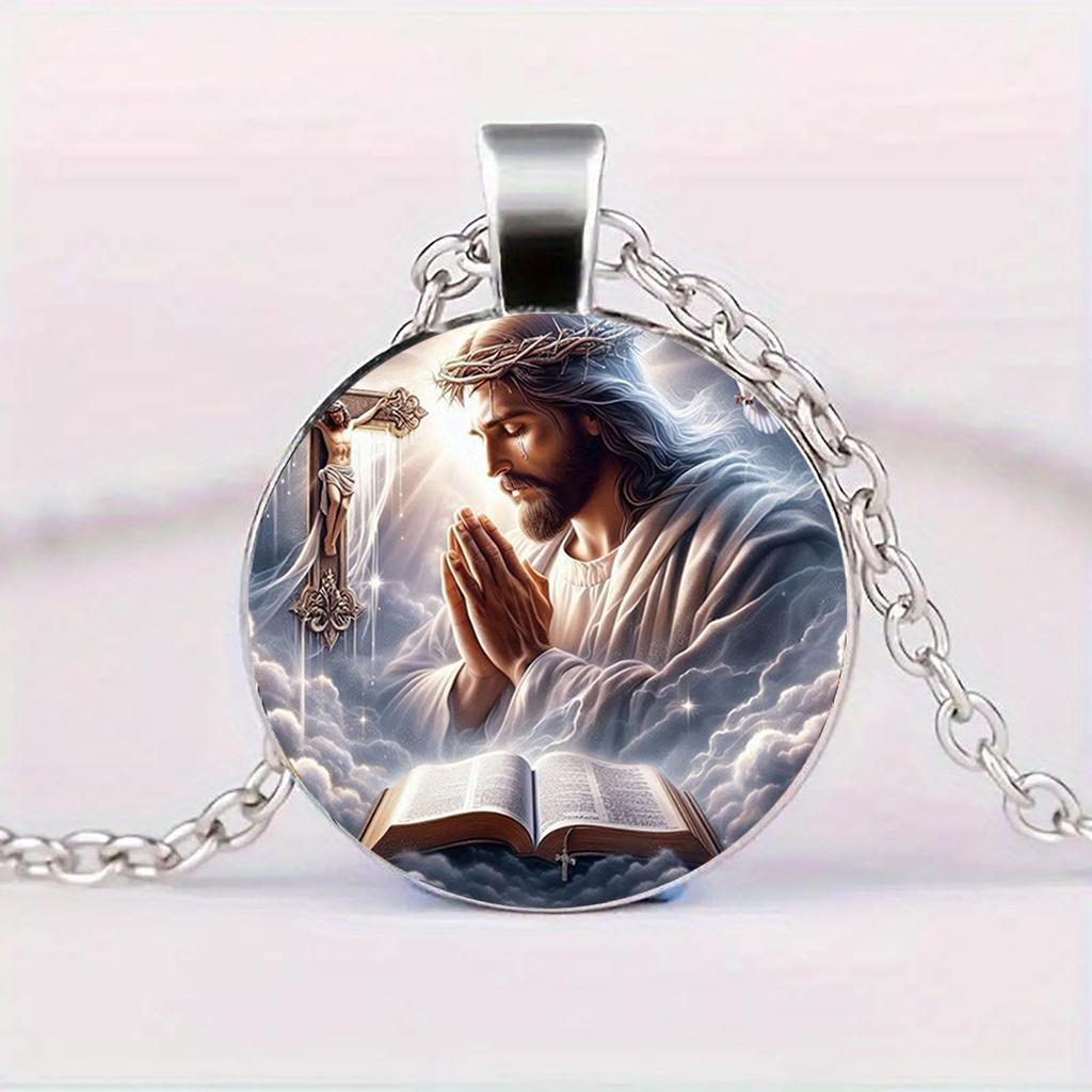 A Vintage-style Jesus Prayer Scene Pendant Necklace with a Cross Element, Combining Faith and Art, Suitable for Daily Wear for Both Men and Women