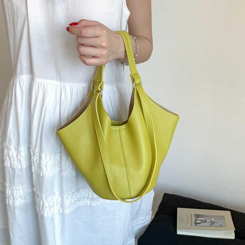 French Style Bucket Bags Women Design Sense Casual Commute One Shoulder Bags Light Luxury Red Bridal Handbags Trend 2026