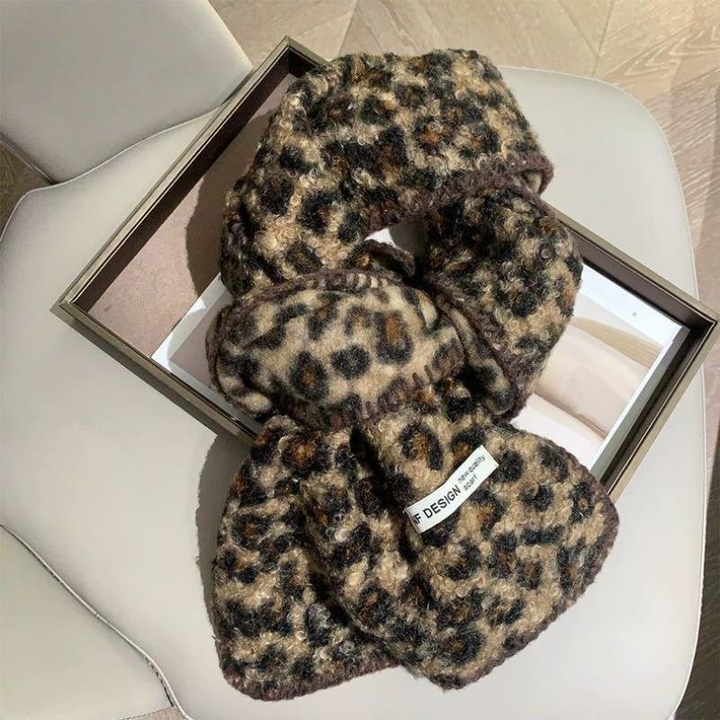 Autumn Winter Leopard Print Long Scarf for Women Girls Winter Warm Cashmere Scarf Korean Fashion Casual Thickened Niche Shawl