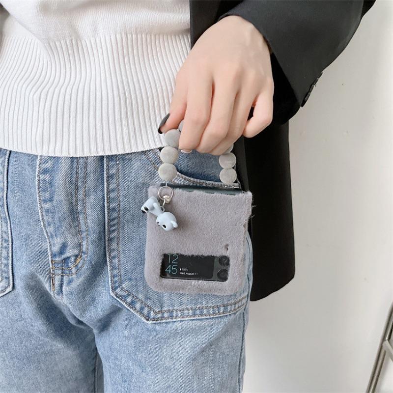 Applicable To Samsung ZFlip3 Autumn and Winter Plush Mobile Phone Case Zflip4 Bear Bracelet Fluff Case Protective Case Zflip4