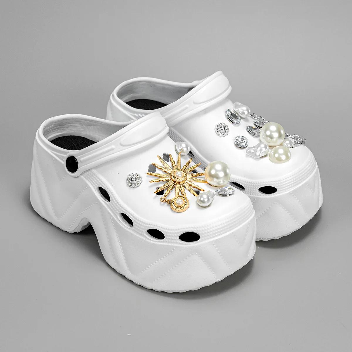 

2024 Летние женские туфли на платформе Уникальные трендовые аксессуары Пляжная обувь Удобная садовая обувь Сандалии для пар на открытом воздухе и в помещении 36-37 белый