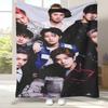 HD Stray Kids Kpop Star Flanelldecke, Ultra Weiche Warme Plüschdecke für Zuhause Schlafzimmer Bett Sofa Abdeckung Camping Picknick Geschenk