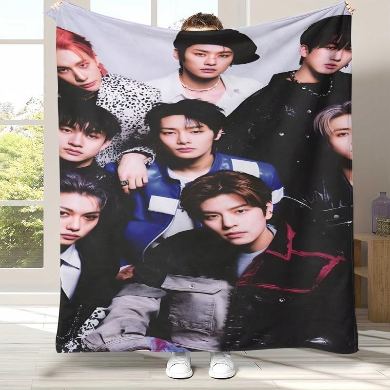 HD Stray Kids Kpop Star Flanelldecke, Ultra Weiche Warme Plüschdecke für Zuhause Schlafzimmer Bett Sofa Abdeckung Camping Picknick Geschenk