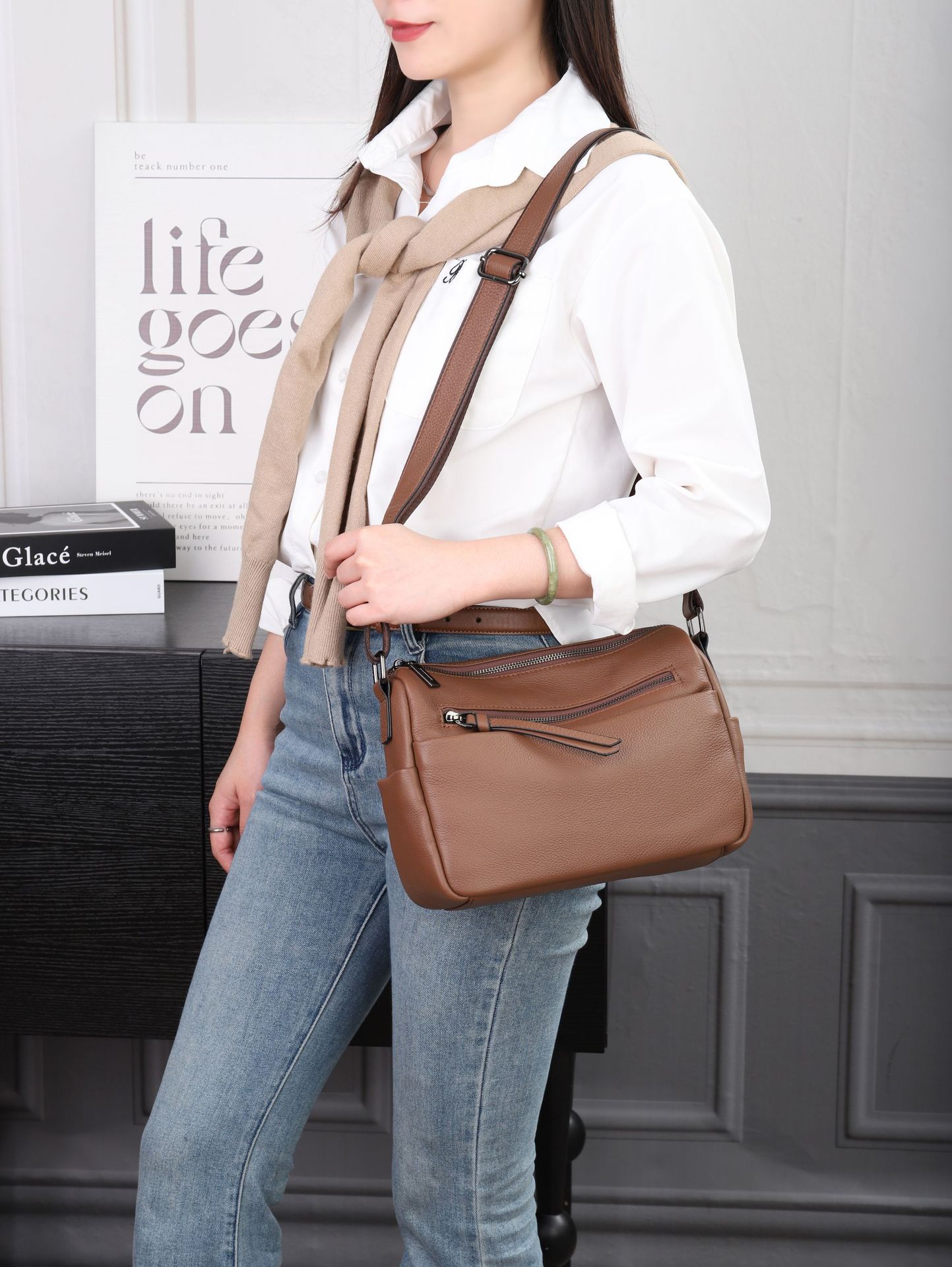 Women s Premium Full-Grain Leather Shoulder Bag - Expandable Commuter Handbag for Work Spacious Crossbody Bag with Multi-Pocket 27 x 11 x 19 cm