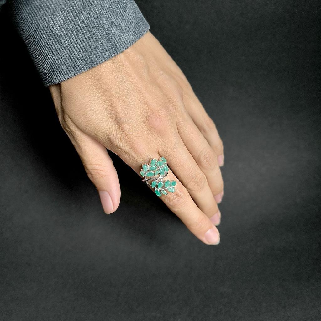 Серебряное кольцо с натуральным изумрудом 3.31ct, вес изделия 5,74 гр (2163527)