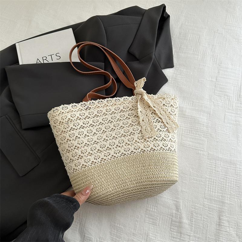 Summer Straw Bag Woven Bag 2025 Seaside Vacation Beach Bag Large Capacity Straw Versatile Shoulder Bucket Bag