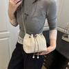 Spring and Summer New Fashionable and Beautiful Handbag Chain Shoulder Messenger Bag Bucket Tote Bag Pastoral Simplicity
