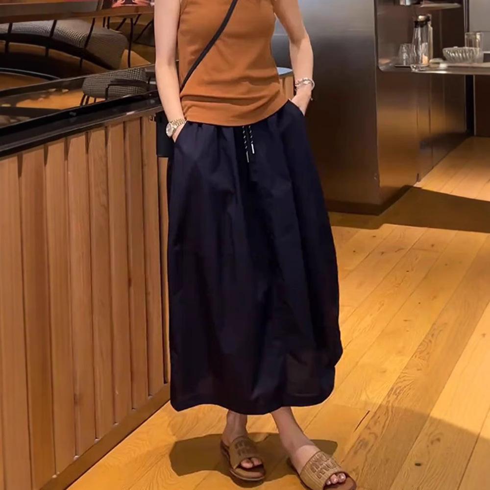 European Summer 2024 Stylish Elastic Waist Slimming Midi Skirt with Back Slit