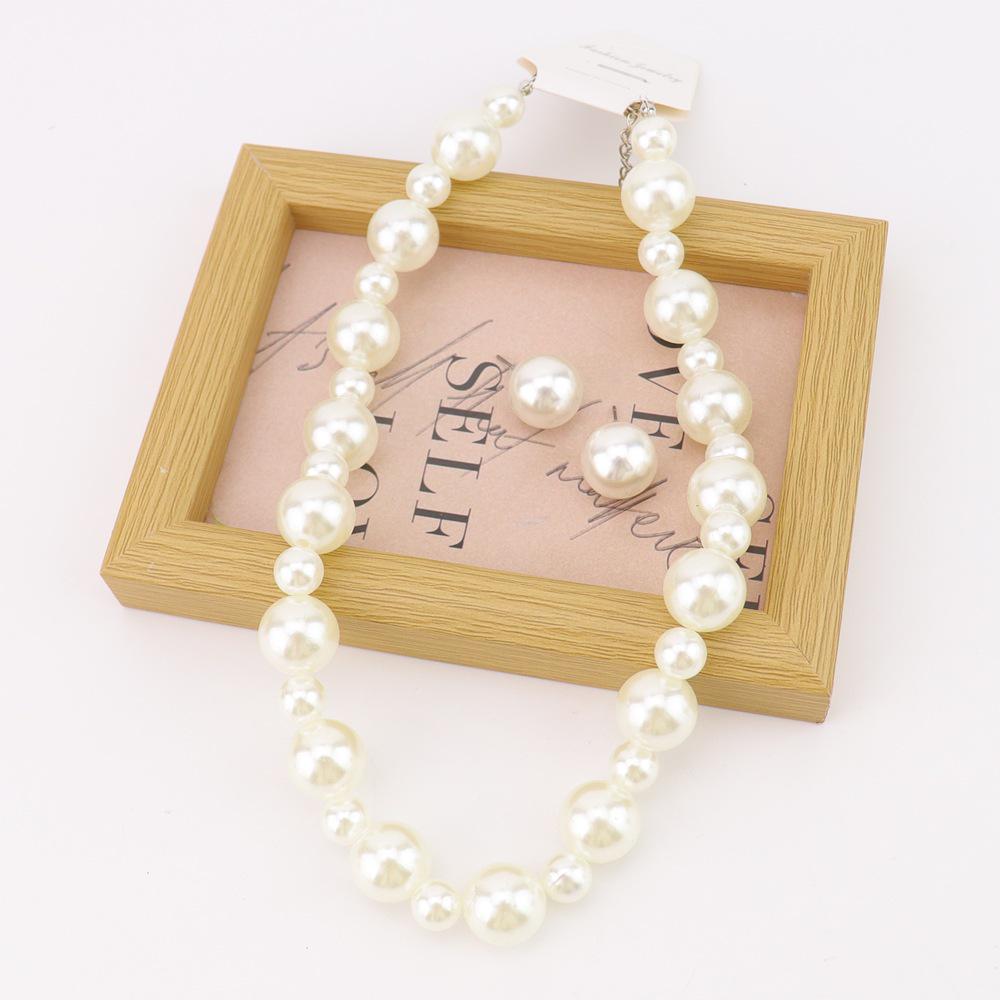Pearl Necklace & Earrings Set: Chic, Simple, Elegant Accessories for Everyday Fashion