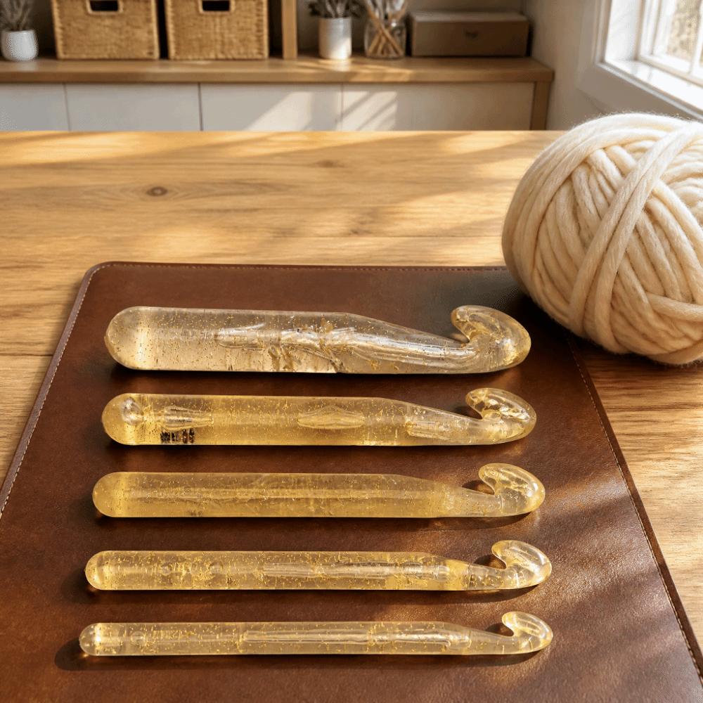 5pcs Assorted Sizes Crochet Hook Set Thickened Handle Ergonomic Crochet Hooks For Blanket Knitting
