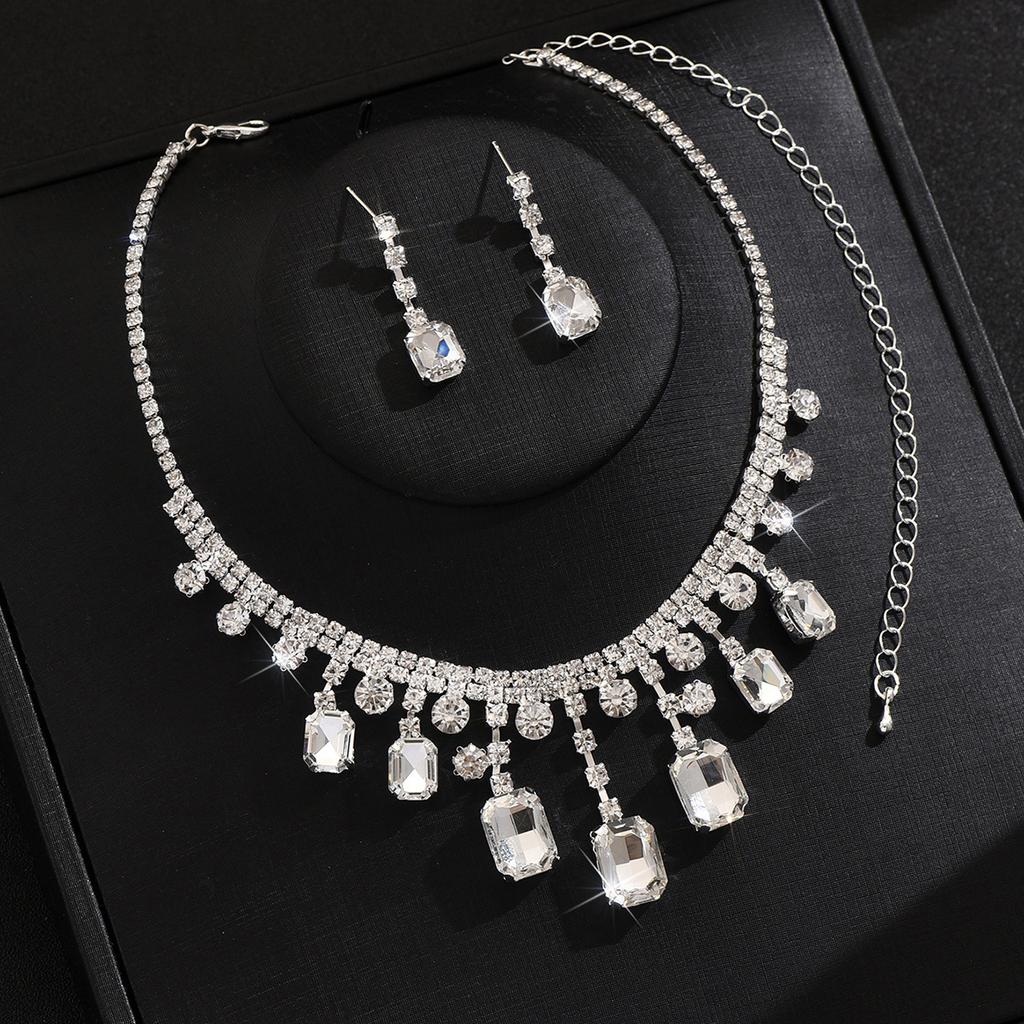 Valentine'S Day Gift, European Fresh Temperament Square Water Drop Crystal Necklace Earrings Two-Piece Set
