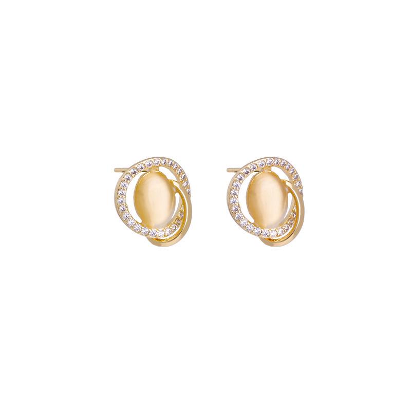 Hong Kong Style Oval Cat's Eye Stud Earrings for Women - Lightweight, Luxurious, Elegant Design