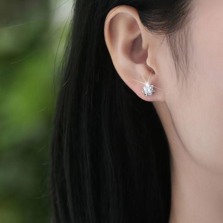 Authentic Snowflake Moissanite Stud Earrings, 18K Gold, Diamond Pen Finish, Certified and Testable. Snowflake 0.5+0.5ct Stud Earrings