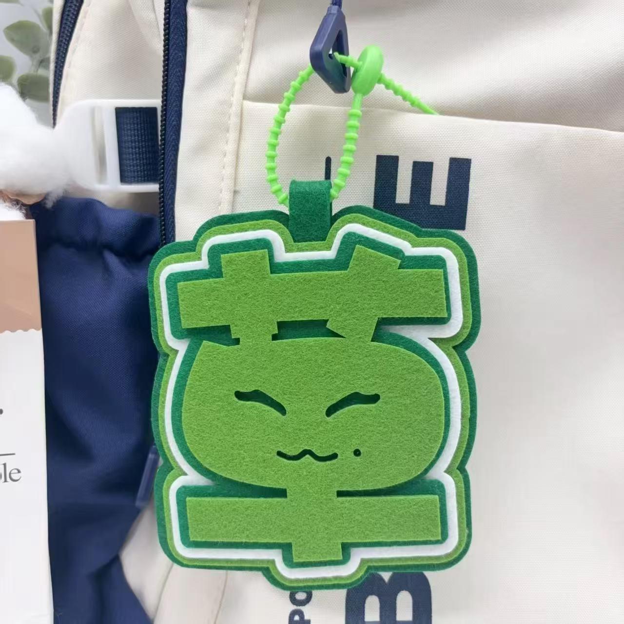 

Брелок-подвеска Аниме-учитель из нетканого материала : Мягкое украшение для рюкзака с дизайном текста конвенции.