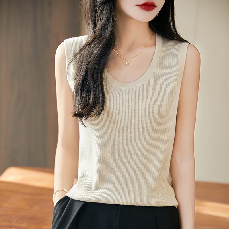 2025 Spring Worsted Wool Round Neck Sleeveless Knitted Vest - Solid Color Pullover Top