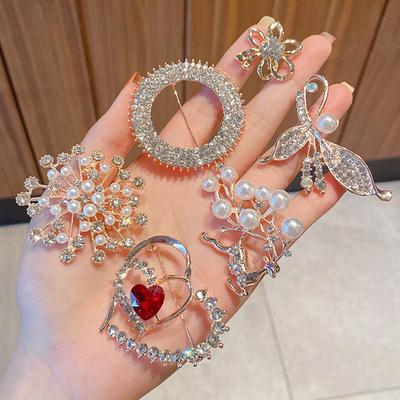 Exquisite Brooch Corsage Pin Fixed Clothes Accessories Anti -Light Buckle Flowers Animal Imitation Pearl Zircon Brooch