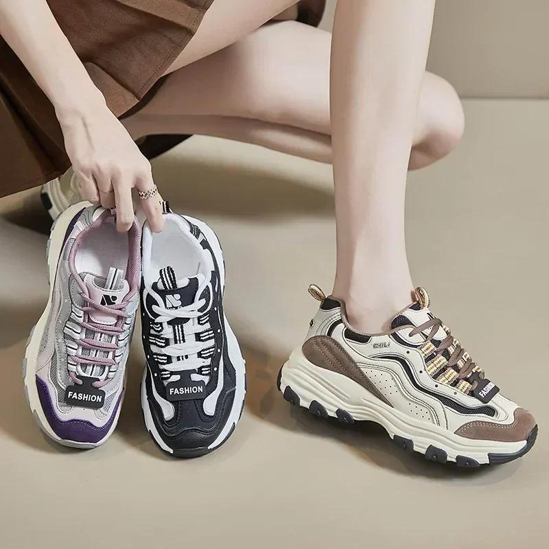 Women's Sports Shoes 2024 Autumn New Thick Soled Round Toe Sports Shoes Fashionable, Lightweight, Soft Soled Casual Shoes