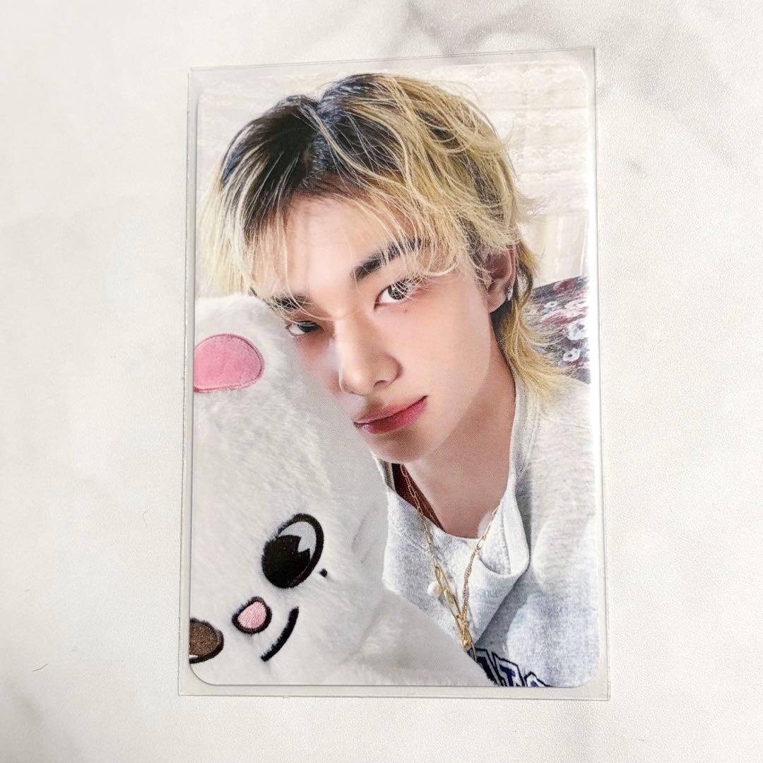 

[USED] Stray Kids (SKZ) Fan Meeting 4/4 Admission Bonus: Photocard - Hyunjin