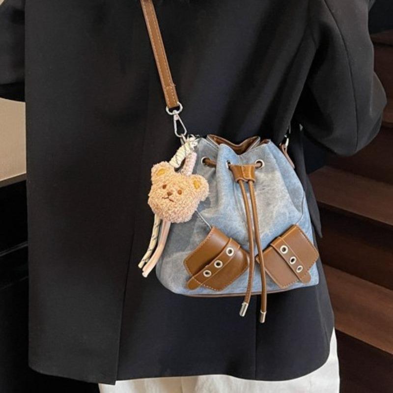 Niche Design Small Bag Women's Spring New Popular Underarm Bag Fashionable Versatile Shoulder Messenger Bag