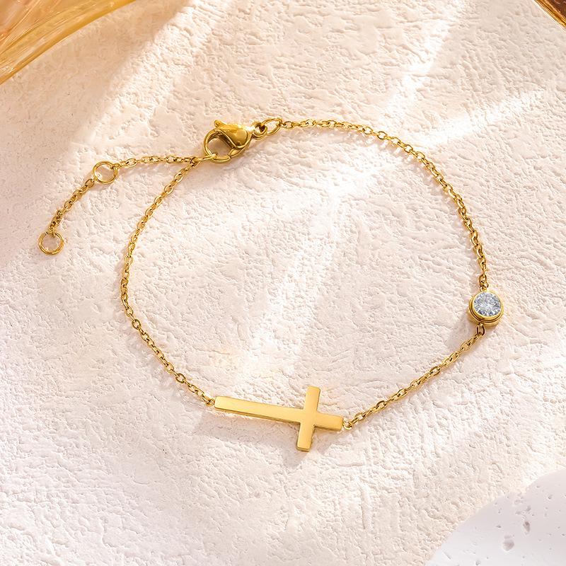 Elegant Titanium Steel Clavicle Chain: Delicate Fade, Light Shine, Unique Design