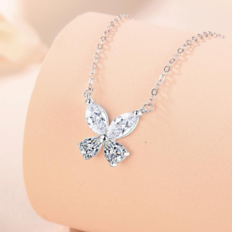 Sparkling Butterfly Necklace Femininity Sweet Collarbone Chain Necklace