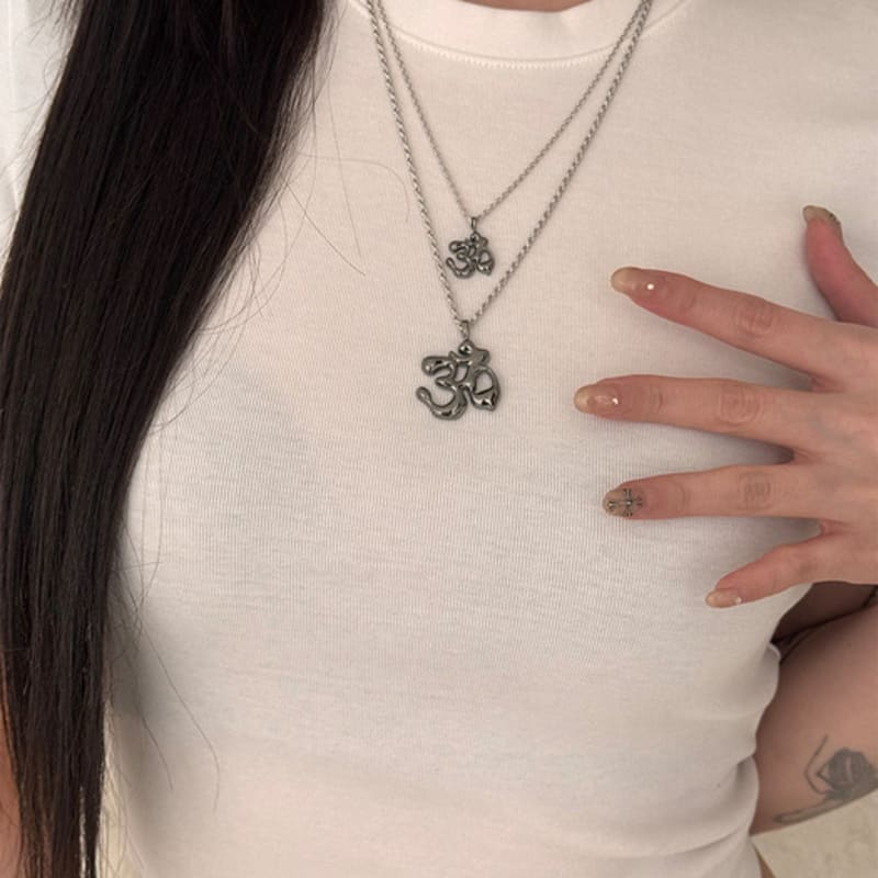 8:logtxme Omme Necklace