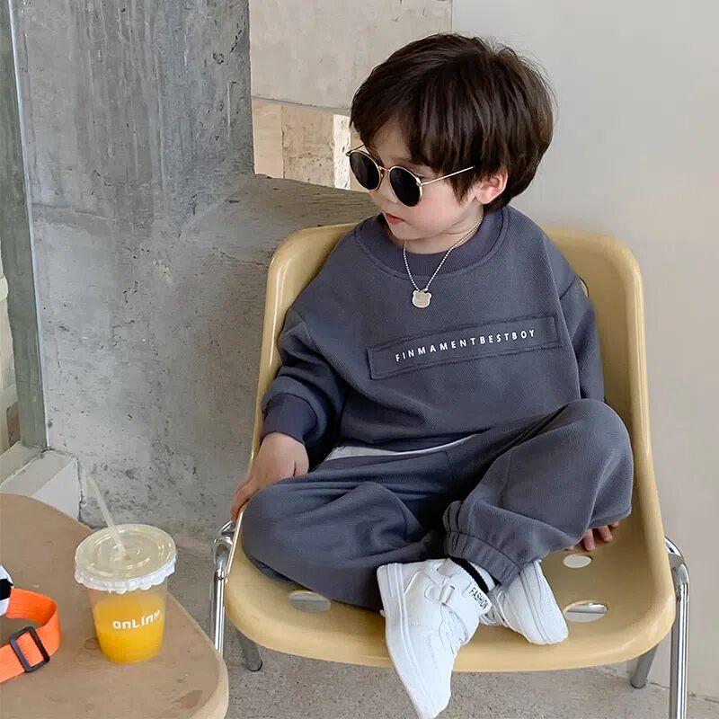 Frühlings- und Herbst-Kinderbekleidungsset Koreanische Version Lässiger Jungen-Pullover Hose 2-teiliges Set Baby Lockeres Sportset