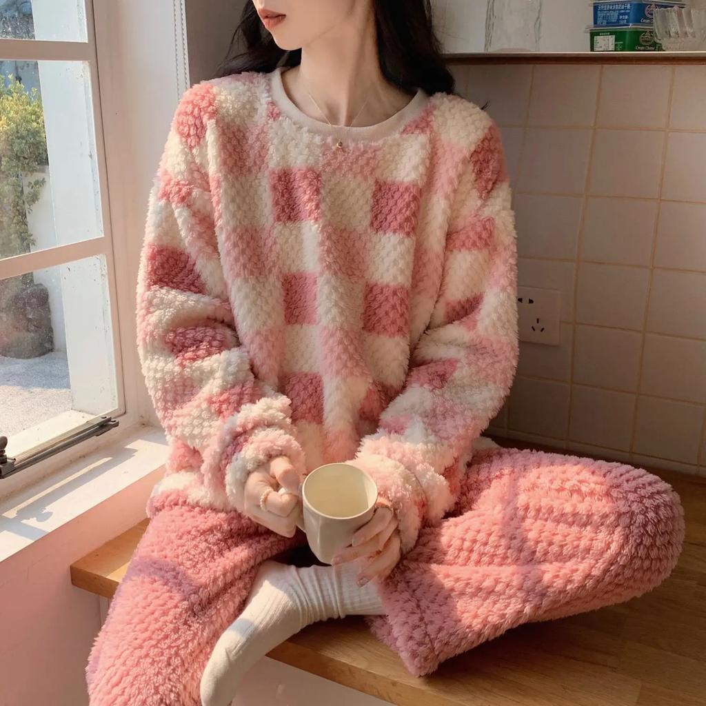 Thickened Coral Velvet 2-piece Pajamas Set, Large Size Flannel Pajamas, High Collar Trousers Set, Home Clothes, Women's Warm Home Clothes
