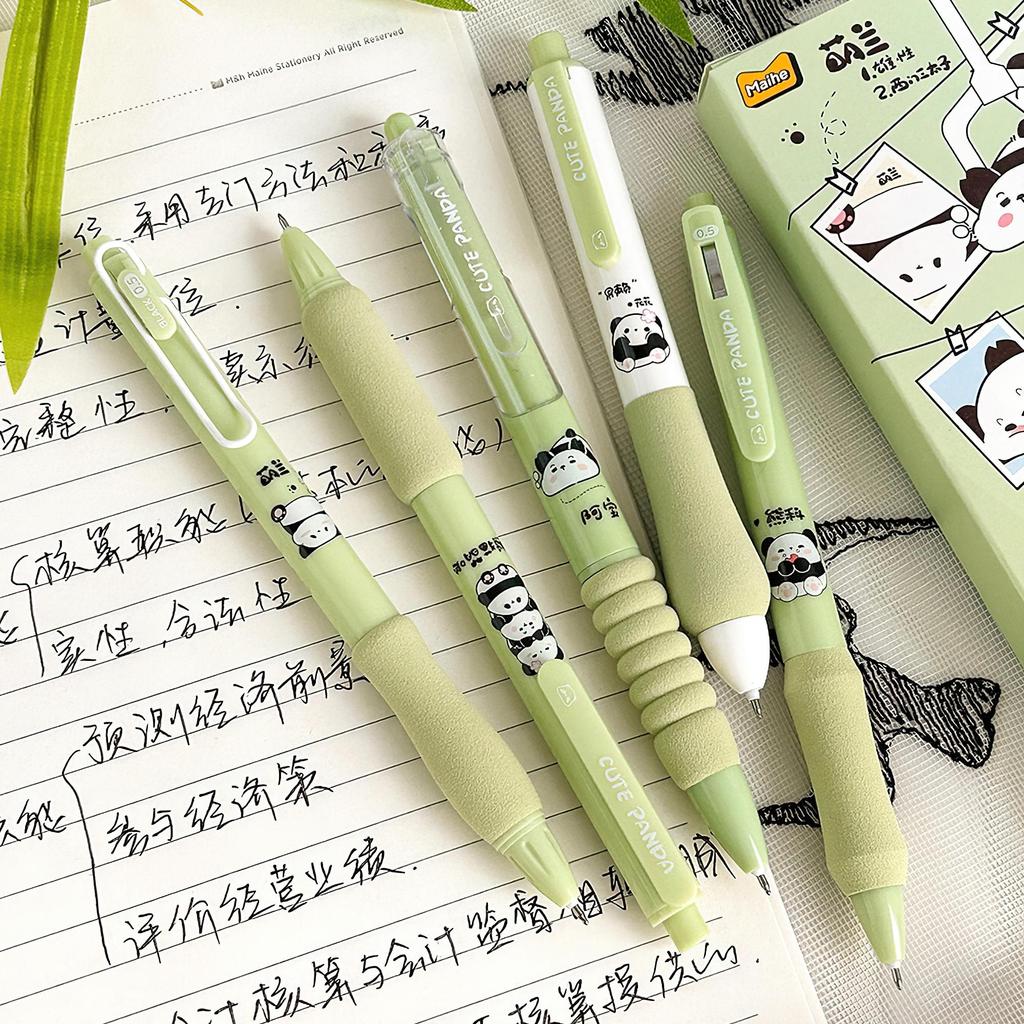 5 ks roztomilých kreslených gelových inkoustových per Set Press Design Měkká rukojeť 0,5 mm kuličková tužka Černá barva pro psaní
