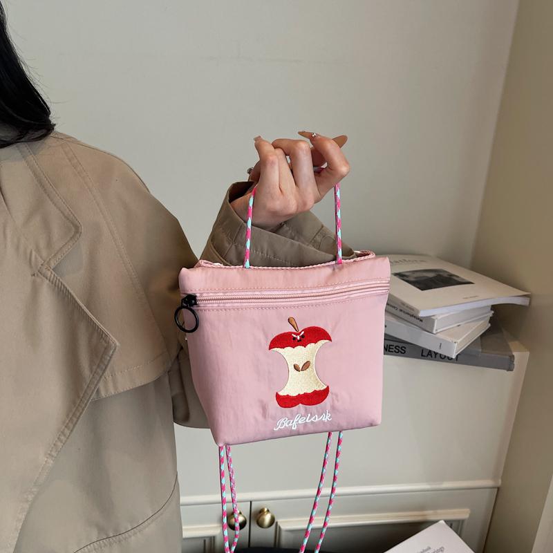 Women's Apple Embroidery Casual Shoulder Cloth Bag 2026 New Style for Going Out Japanese Style Fashi Trendy Crossbody Cloth Ba