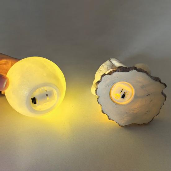 Artistic Thinker Figurine with Night Light Thinking Man Sculpture Resin Statue Decorative Lamp Home Office Desktop Ornament