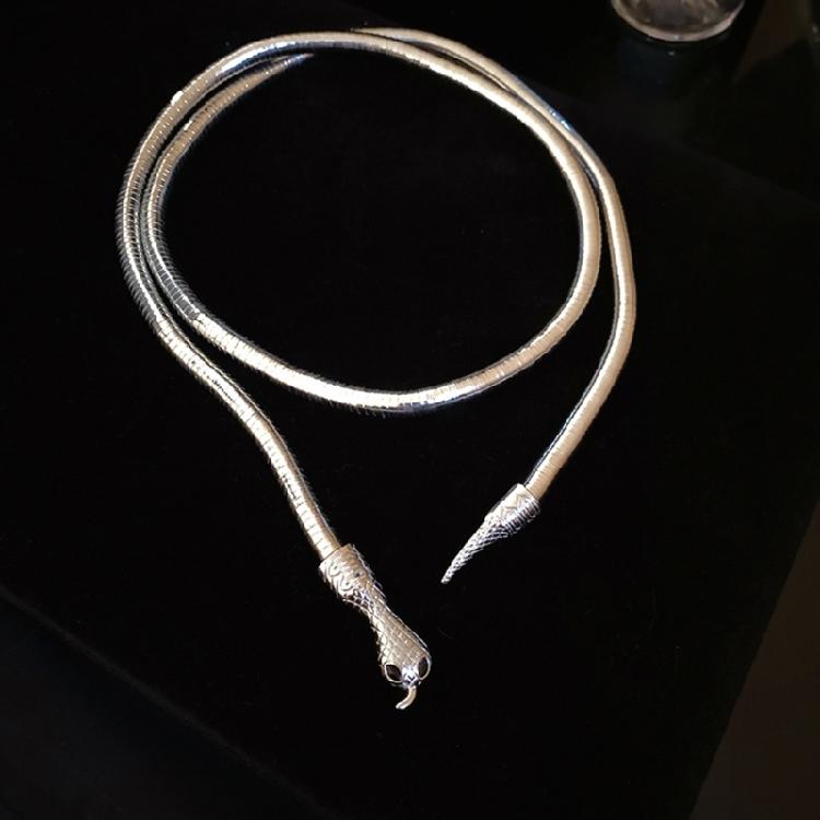 Fashionable Gold/Silver Snake Necklace Versatile Snake Necklace Neck Chain With Two Wearing Options For Chic Outfits