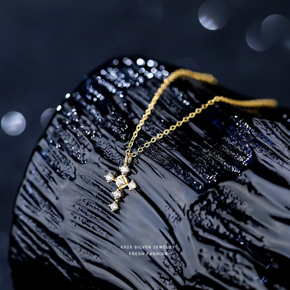 

925 Sterling Silver Beloved Light Luxury Temperament Zircon Cross Pendant Necklace for Women Exquisite Birthday Gifts золотой