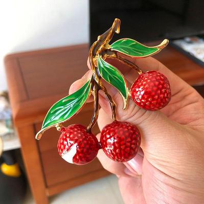Kapkající liči brož Vynikající Elegantní Všestranná Ovocná Korsáž Retro Odznak Dámská Saka Brož