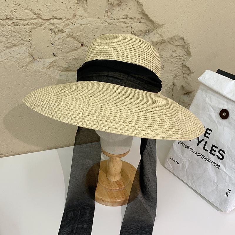 New Fashion Women's Travel Sunscreen Flat Top Boater Hat Female British Style Sunshade Holiday Light Beach Sun Straw Hat Gift
