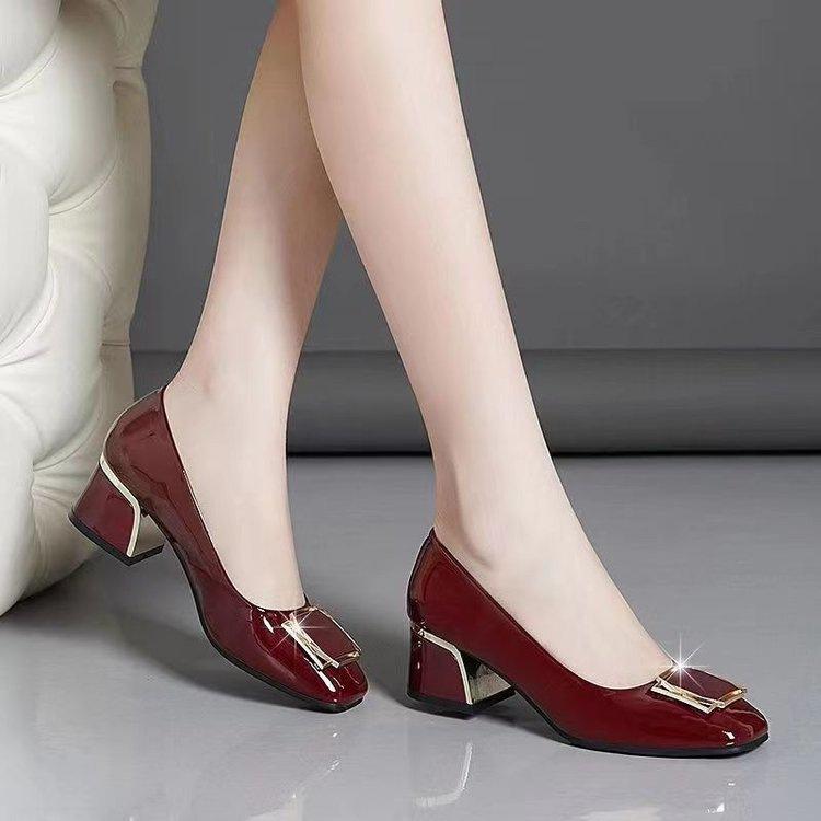 Jesienne buty na wysokim obcasie Nowe miękka skóra średni obcas miękka podeszwa małe skórzane buty gruby obcas buty wsuwane