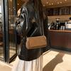 Women Crossbody Bags Fashi Vintage Chain Relaxed and Fashiable Simple Shoulder Bag Large Capacity Commuting Bags for Ladies