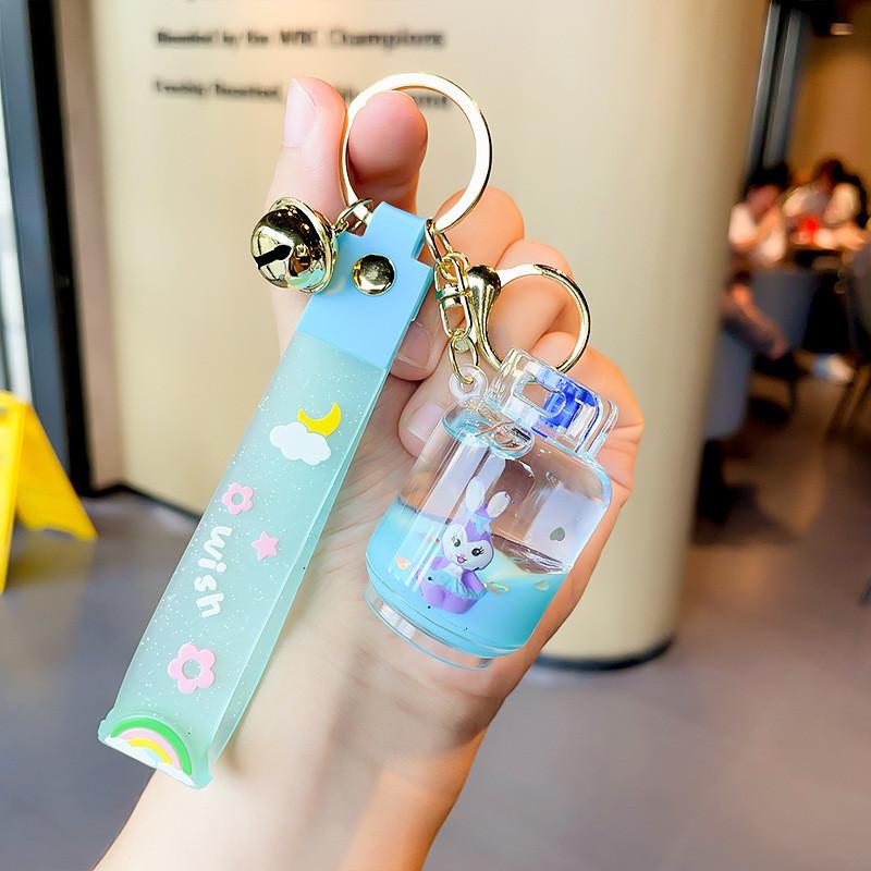 Unique Floating Sand Acryl Keychain Cute Astronaut Design For Gifts And Souvenirs