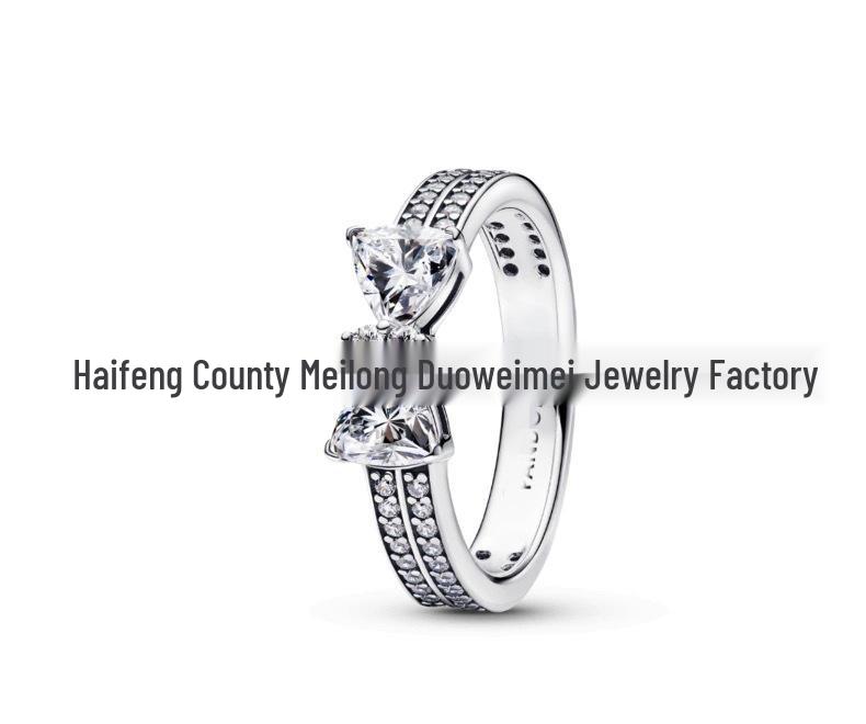 

Різдвяне кільце Серце та Череп з Білої Міді та S925 Size 6